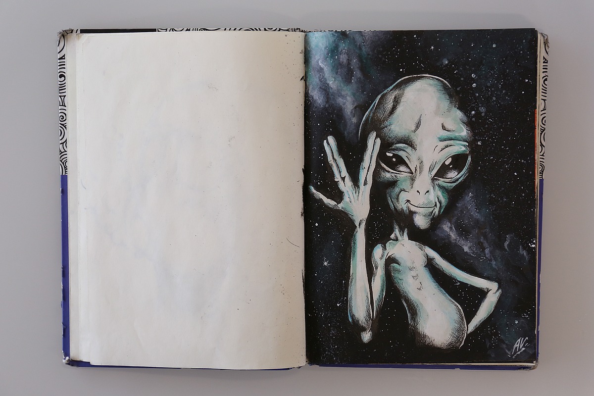 IMG 0558 - Avetik Nersisyan, the aliens and hyper-realistic portraits