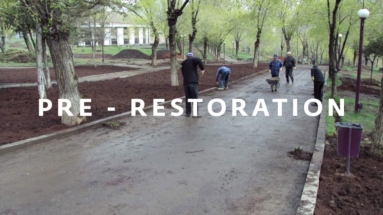 1 2 2 - Tumanyan Park in Full Bloom