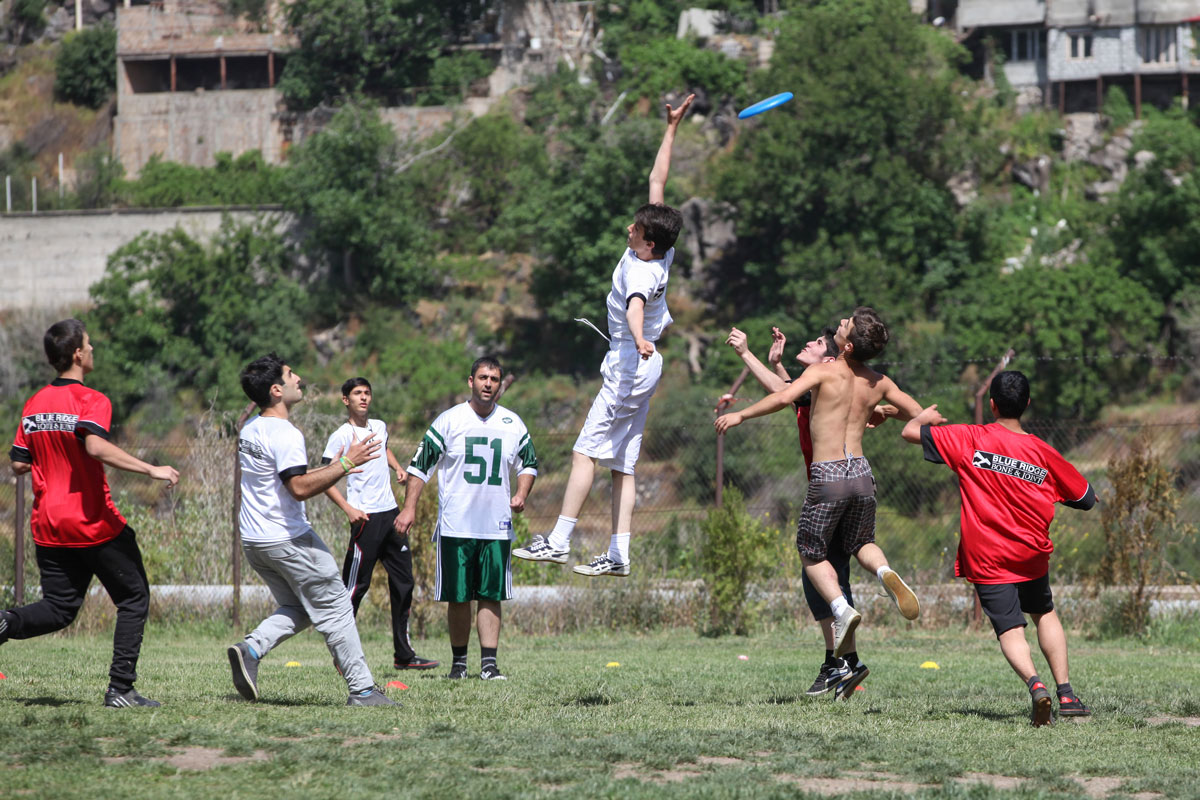 3 5 - Tumanyan Park in Full Bloom