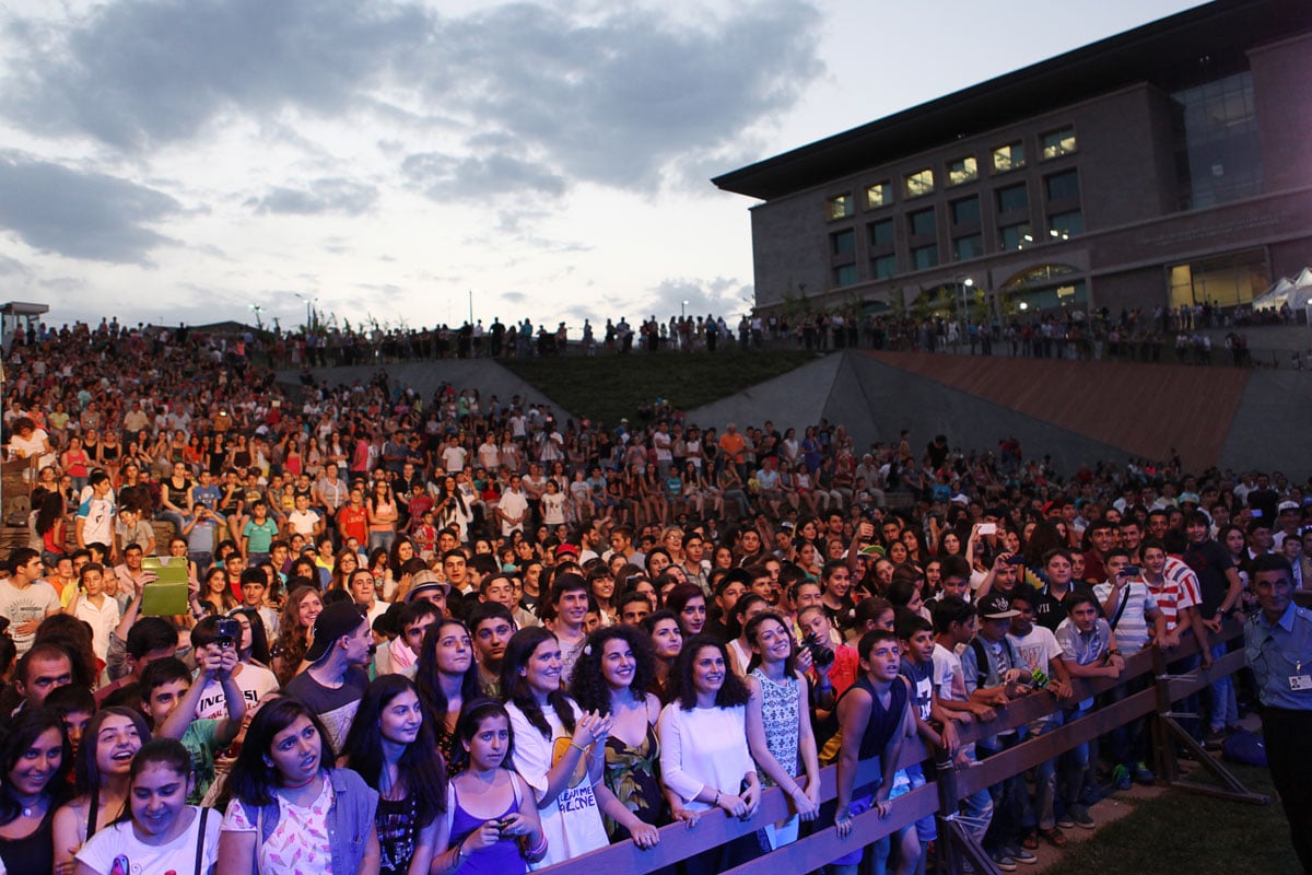copy of img 7615 - Tumanyan Park in Full Bloom