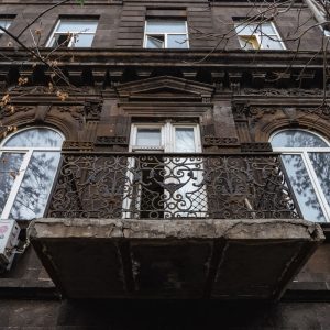 Revitalizing a Black Tuff Beauty at 44 Aram Street